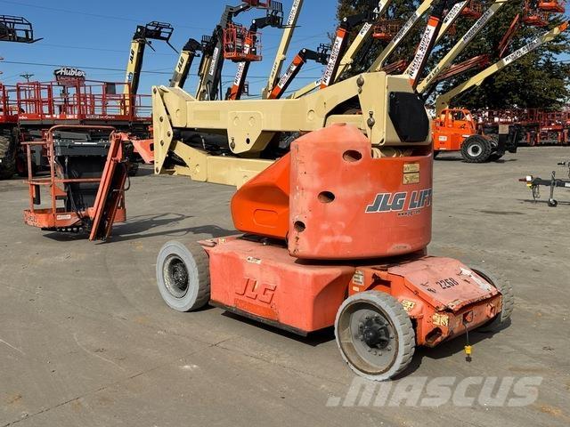 JLG E400AJPN Коленчатые подъемники