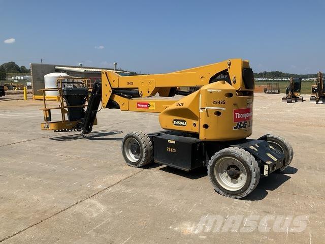 JLG E450AJ Коленчатые подъемники
