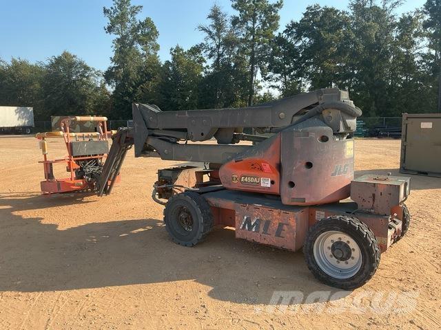 JLG E450AJ Коленчатые подъемники