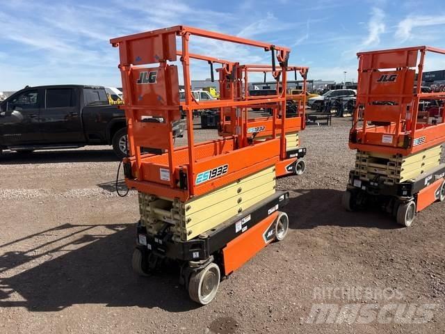 JLG ES1932 Ножничные подъемники