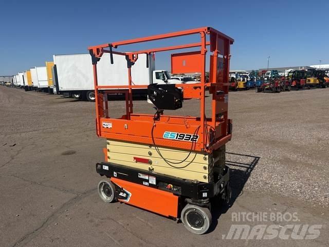 JLG ES1932 Ножничные подъемники