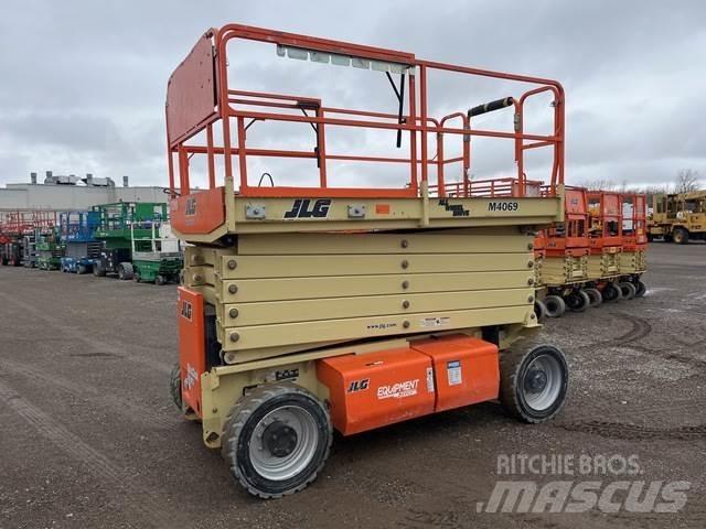 JLG M4069 Ножничные подъемники