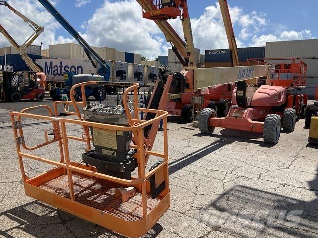 JLG M600JP Телескопические подъемники