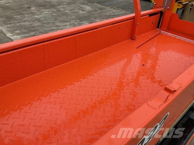 JLG R1932 Ножничные подъемники