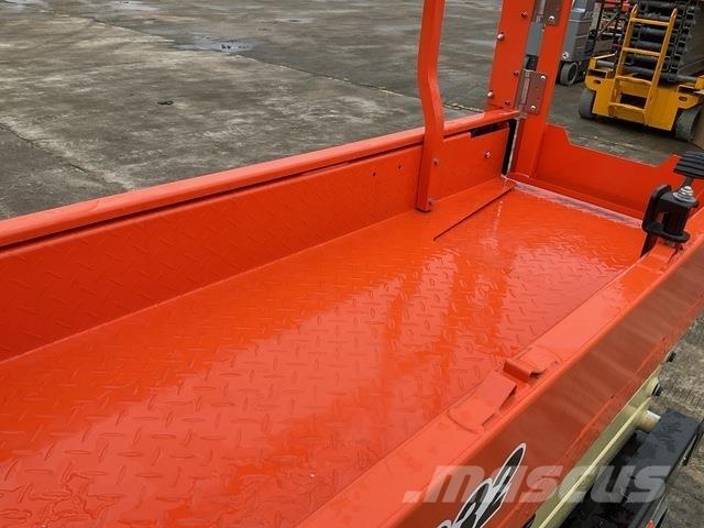 JLG R1932 Ножничные подъемники