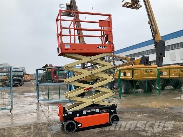 JLG R1932 Ножничные подъемники