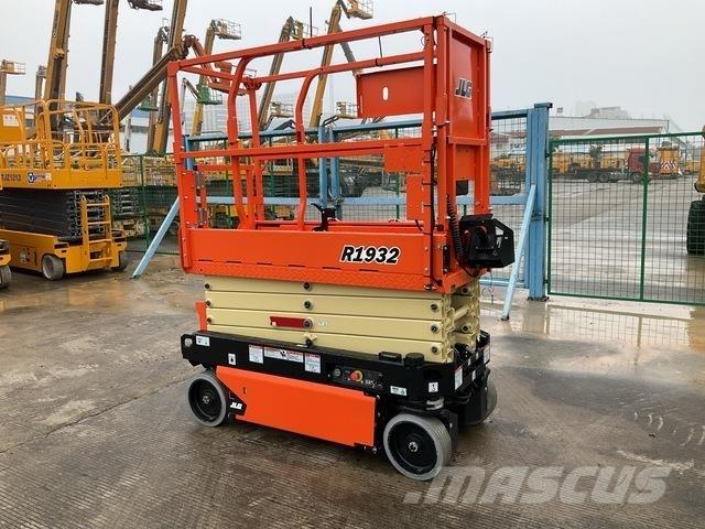 JLG R1932 Ножничные подъемники