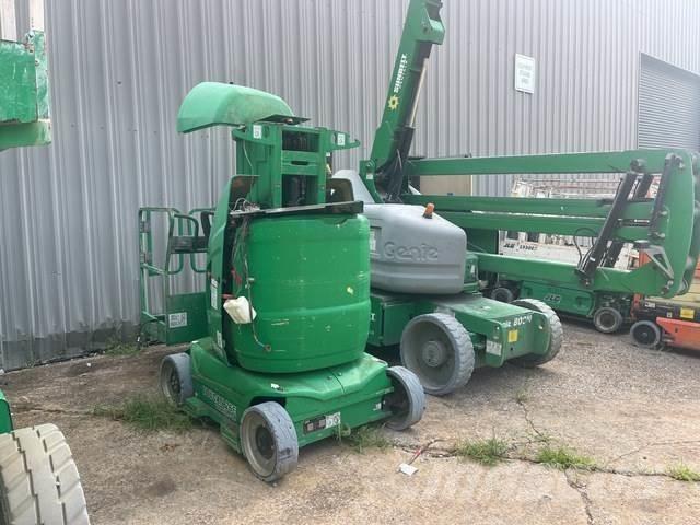 JLG Toucan 26E Вертикальные мачтовые подъемники