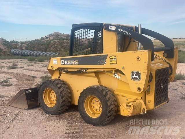 John Deere 325 Мини-погрузчики