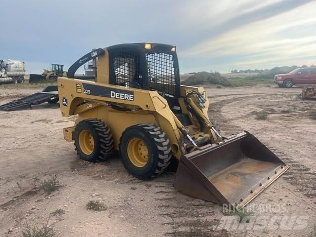 John Deere 325 Мини-погрузчики