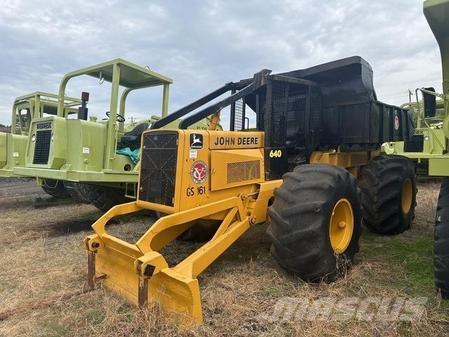 John Deere 640 Трелевочные трактора