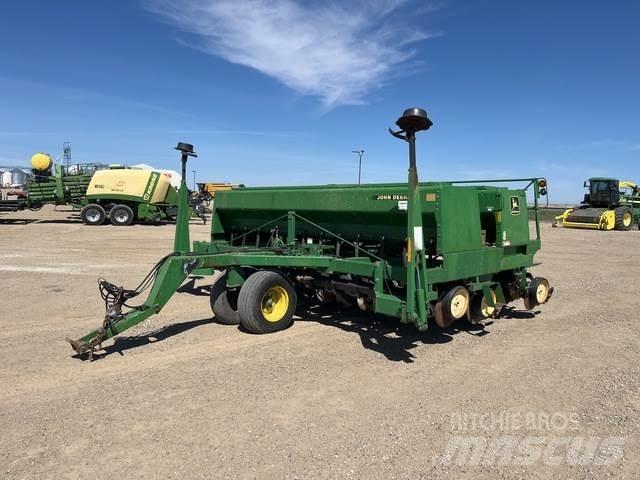 John Deere 750 Сеялки
