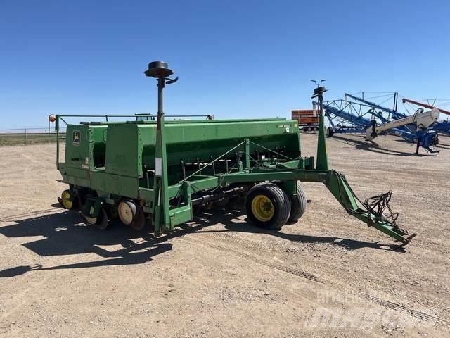 John Deere 750 Сеялки
