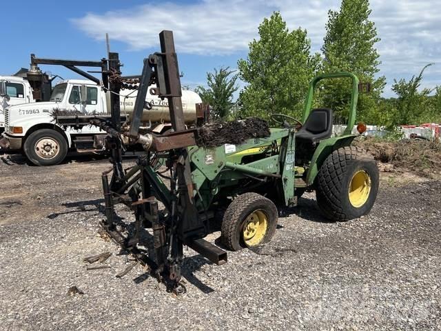 John Deere 750 Коммунальные тракторы