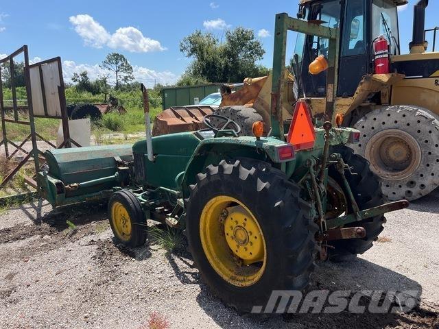 John Deere 970 Внутренние подметальные машины