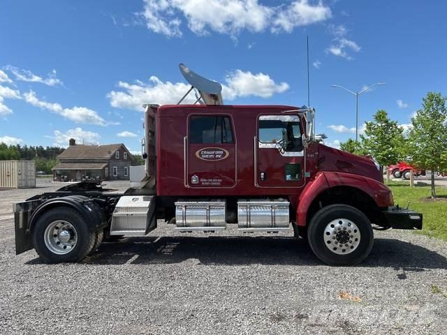 Kenworth T300 Седельные тягачи