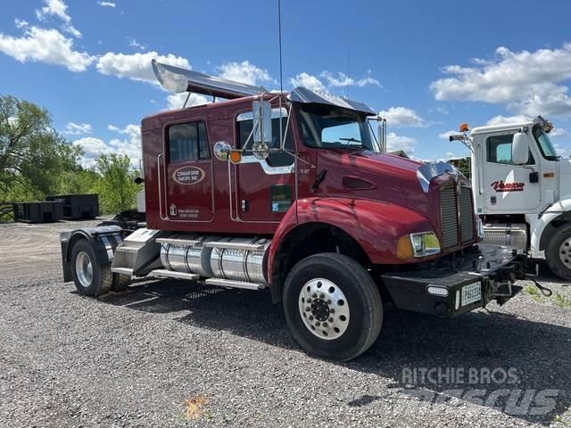 Kenworth T300 Седельные тягачи