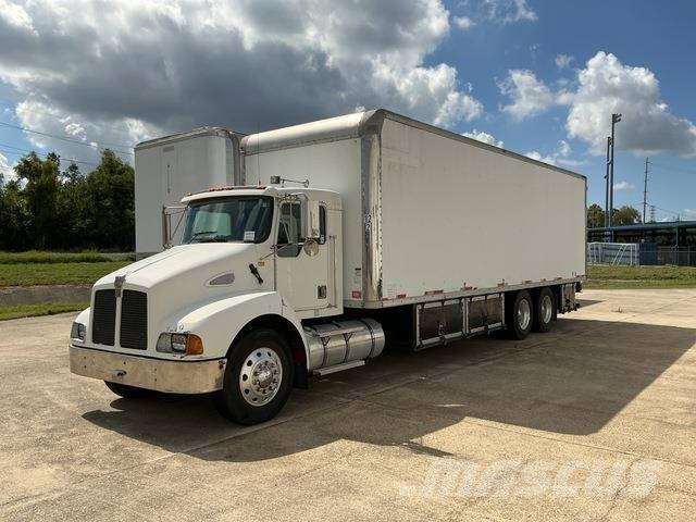 Kenworth T300 Грузовики-Фургоны