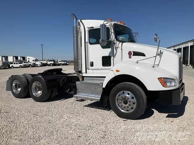 Kenworth T440 Седельные тягачи