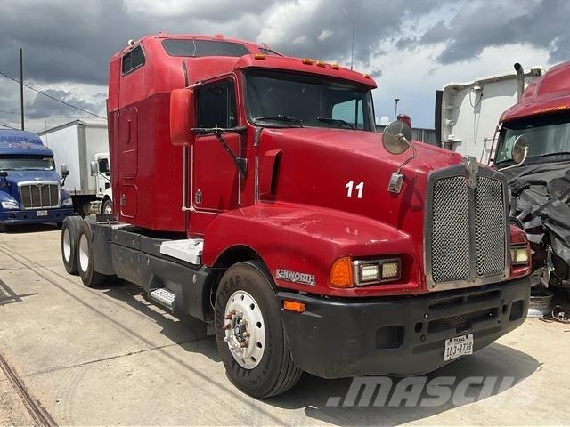Kenworth T600 Седельные тягачи