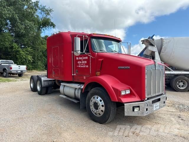 Kenworth T600 Седельные тягачи