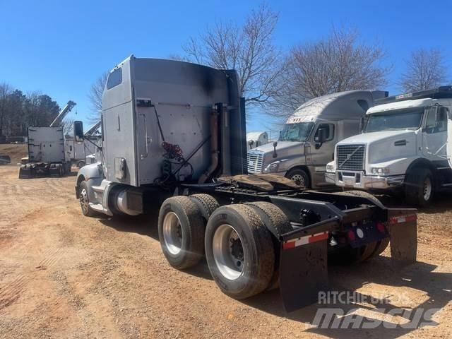 Kenworth T660 Седельные тягачи
