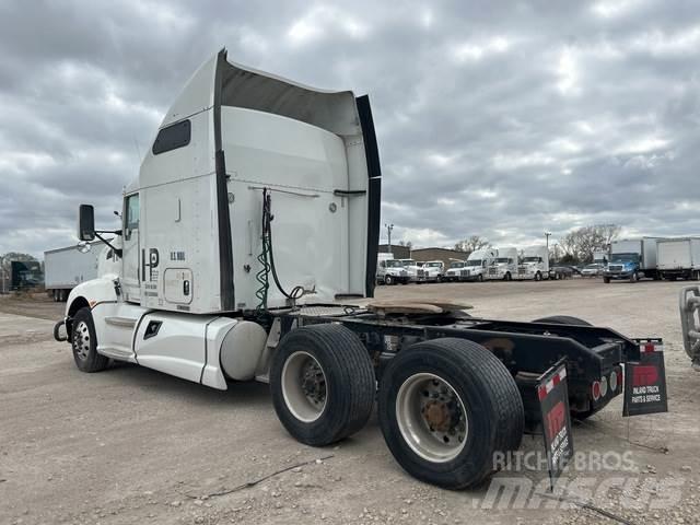 Kenworth T660 Седельные тягачи
