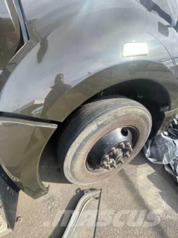 Kenworth T680 Седельные тягачи