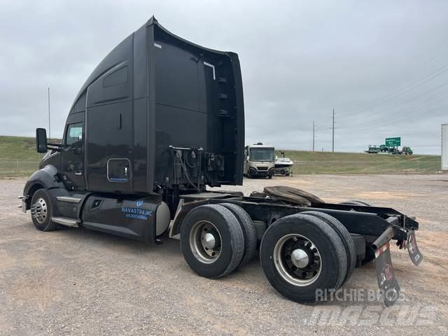 Kenworth T680 Седельные тягачи