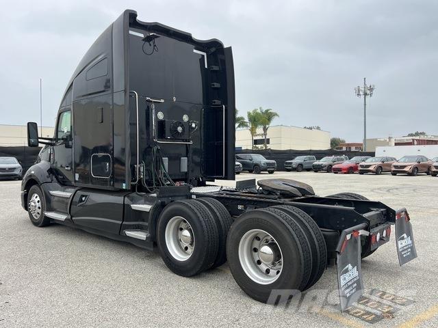 Kenworth T680 Седельные тягачи
