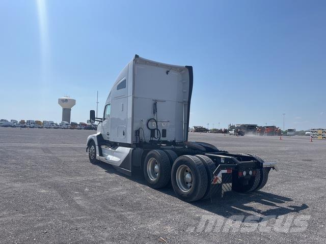 Kenworth T680 Седельные тягачи