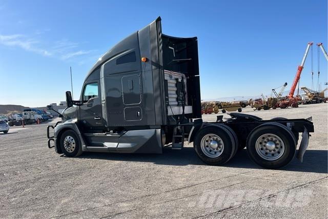 Kenworth T680 Седельные тягачи