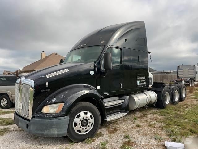 Kenworth T700 Седельные тягачи