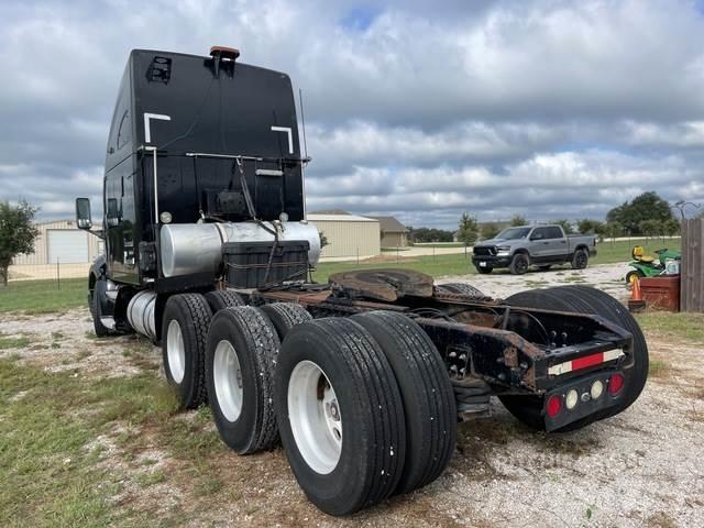 Kenworth T700 Седельные тягачи