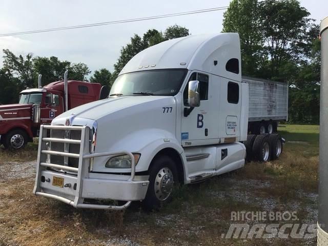 Kenworth T700 Седельные тягачи