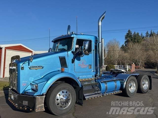 Kenworth T800 Седельные тягачи