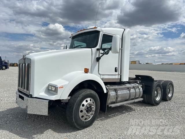 Kenworth T800 Седельные тягачи