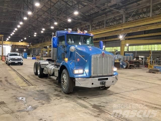 Kenworth T800 Седельные тягачи