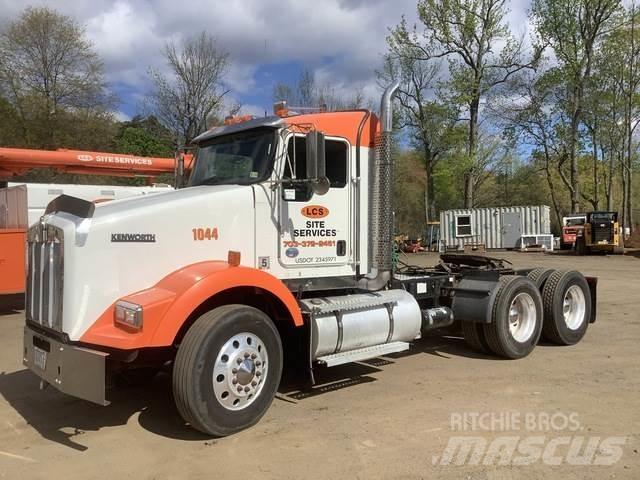 Kenworth T800 Седельные тягачи