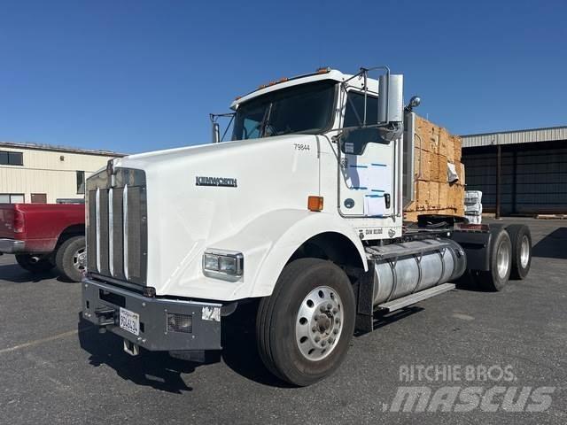 Kenworth T800 Седельные тягачи