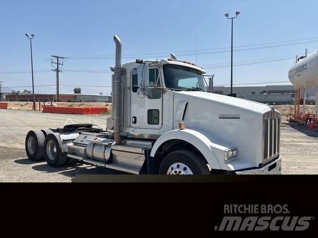 Kenworth T800 Седельные тягачи