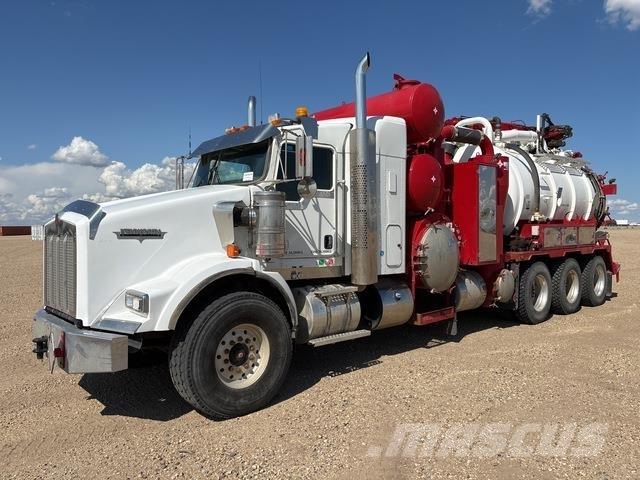 Kenworth T800 Гусеничные экскаваторы