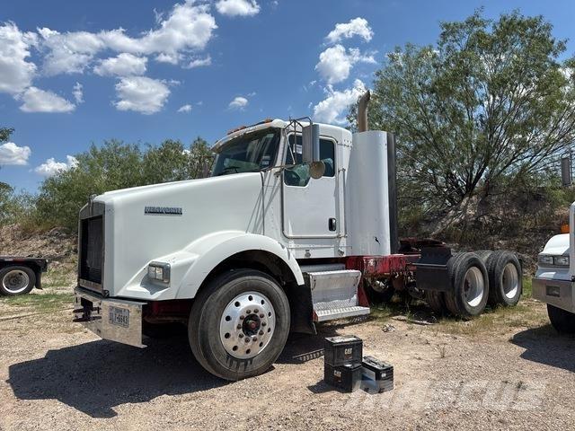 Kenworth T800 Седельные тягачи