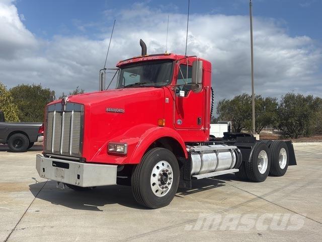 Kenworth T800 Седельные тягачи