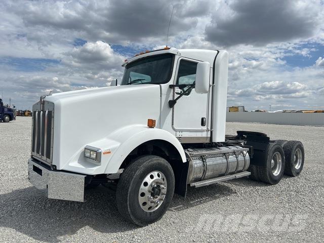 Kenworth T800 Седельные тягачи