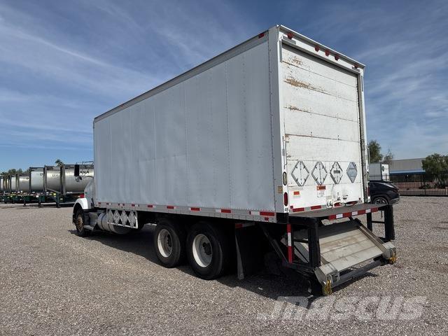 Kenworth T800 Грузовики-Фургоны