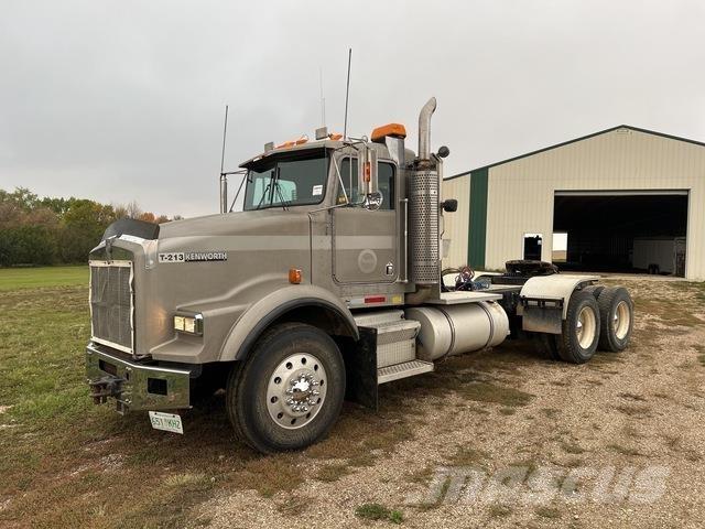 Kenworth T800B Грузовые эвакуаторы