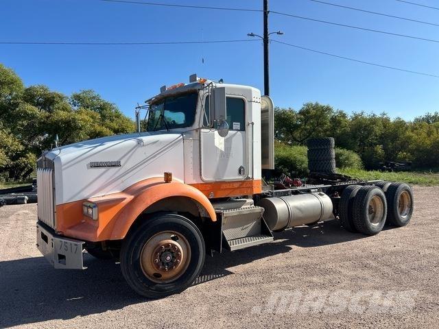 Kenworth T800B Седельные тягачи