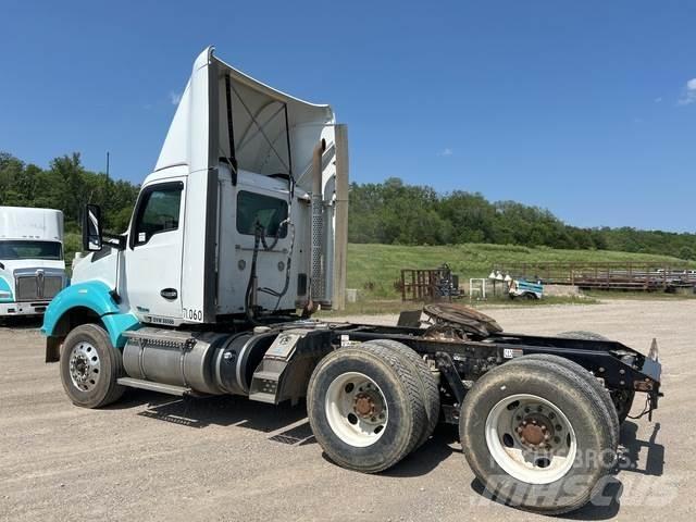 Kenworth T880 Седельные тягачи
