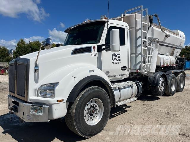 Kenworth T880 Автобетоносмесители